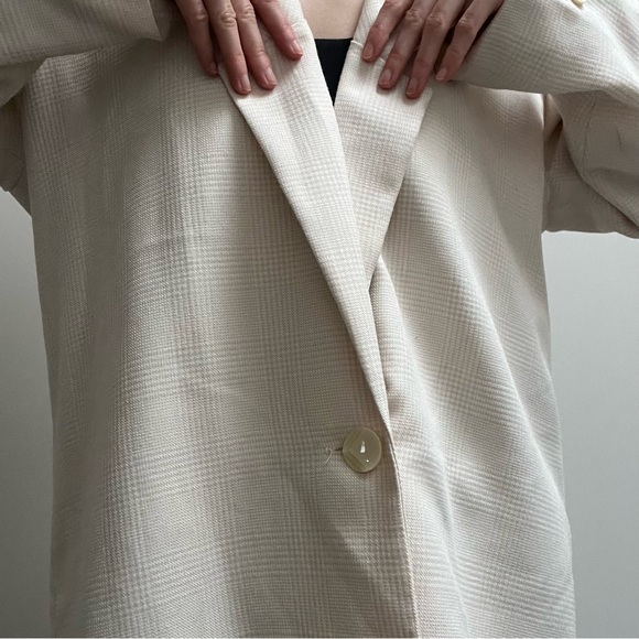 Vintage Cream Tailored Blazer - Picture 10 of 15
